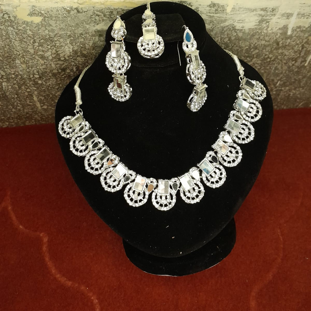 Kundan Set